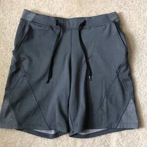 HYLETE Workout Shorts - Size L (above the knee)